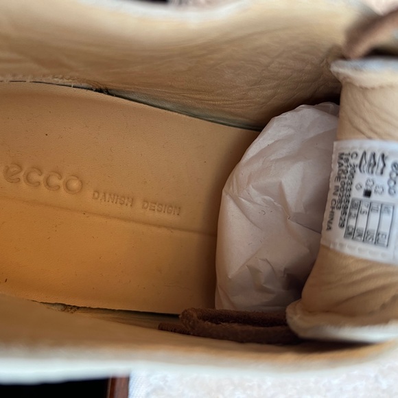 Ecco Crepetray Ladies Chukka Cream/Tan Leather Boots - Picture 6 of 7